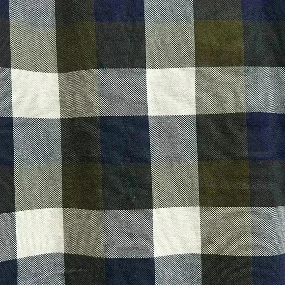 BNWOT-Tommy Hilfiger Men’s long sleeves flannel button down shirts size  M - Picture 3 of 3